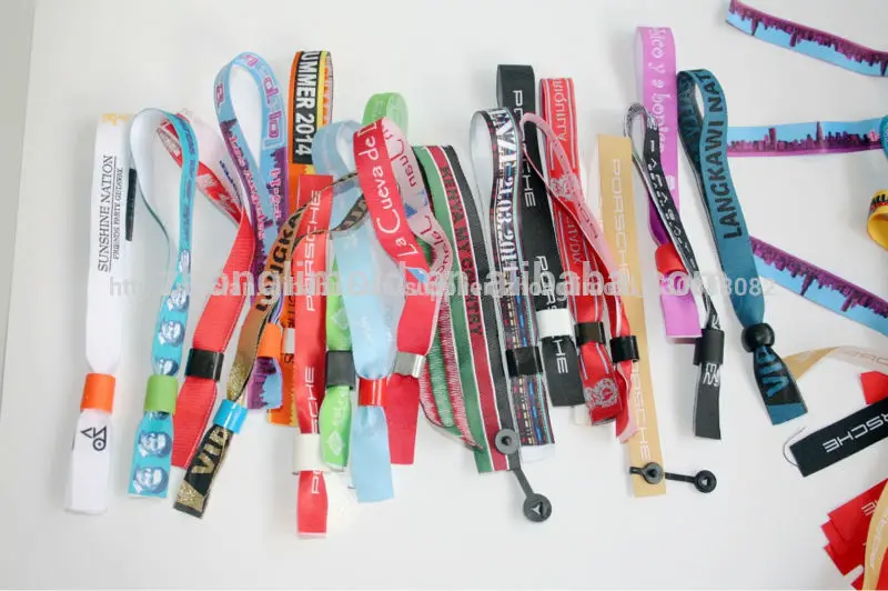 дешевые пользовательских сплетенный фестиваль ткань браслеты с различными замок для события