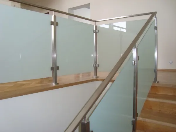 Hot Sale Stainless Steel Satin Finish Baluster Glass Design Railings Stairs/Balcony Glass Banister manufacture