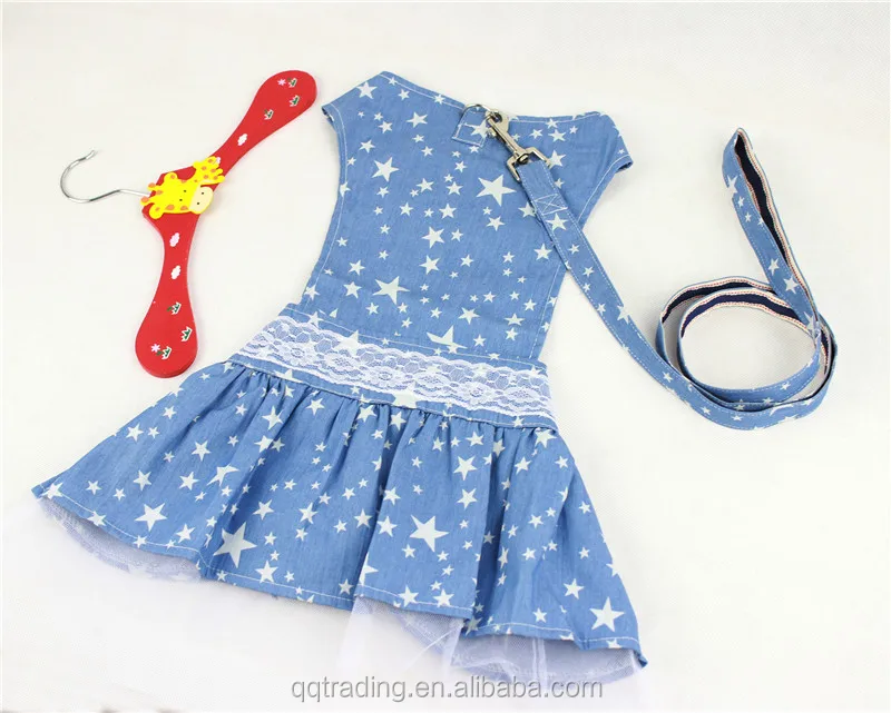 ペット服は 犬と犬のドレスを歩く2つの着用方法を示していますデニムブルーとスターパターンのペットドレス Buy 犬服 ペット服 ペット服表示 Product On Alibaba Com