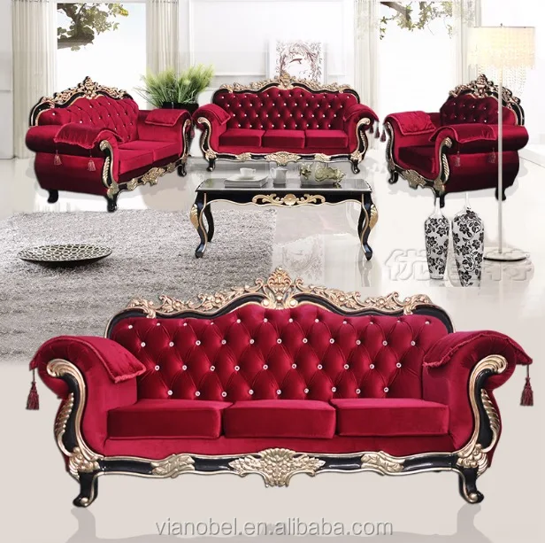 Formales Wohnzimmer im traditionellen Stil, Cerved-Möbel, rotes Sofa-Set, Holzrahmen