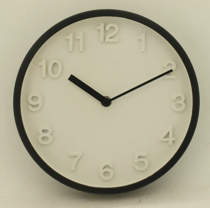 2018 Latest Design Red Frame Gold 3D Number Small Round Wall Clock
