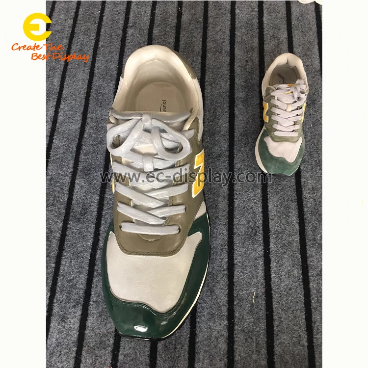 Декоративная гигантская обувная скульптура из стекловолокна визуальный демонстрационный реквизит