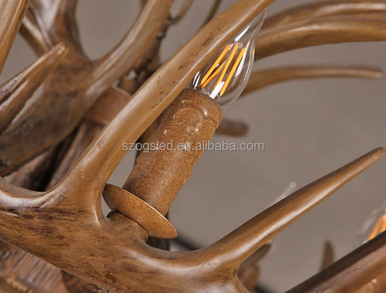 Античная декоративная люстра в виде оленя