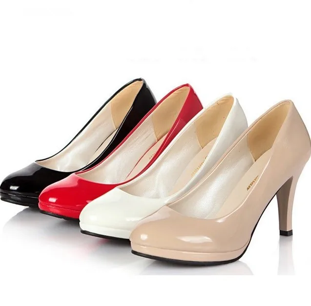 Фото женских туфель на среднем каблуке
