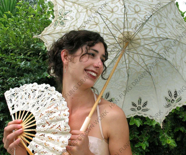 white lace hand fans