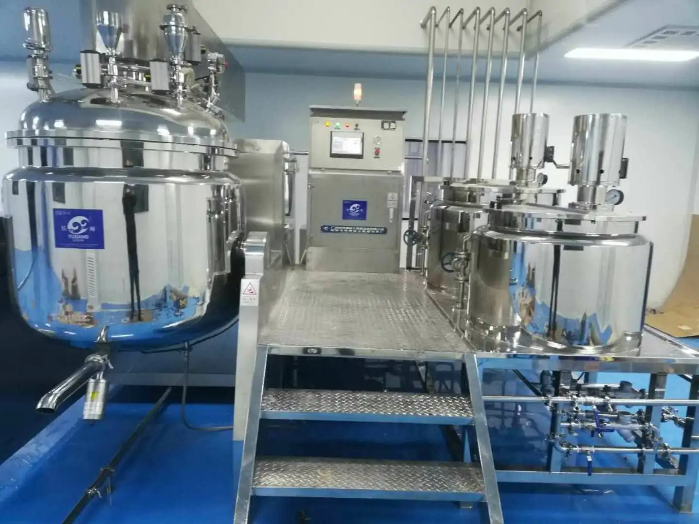 Косметическая машина из нержавеющей стали вакуумный эмульгирующий Миксер с гомогенизатором смешивающий