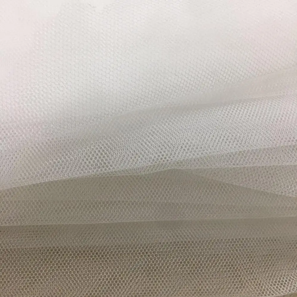 Лидер продаж сеточка-бабочка полутусклый для индийского рынка сетчатая ткань 100% нейлон 20D дышащая однотонная окрашенная 14gsm-22gsm легкая