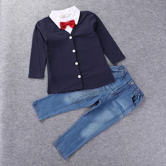 camisa polo com gravata borboleta