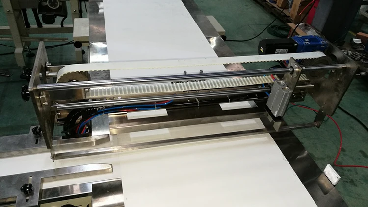 Профессиональная индивидуальная автоматическая упаковочная линия для подачи печенья