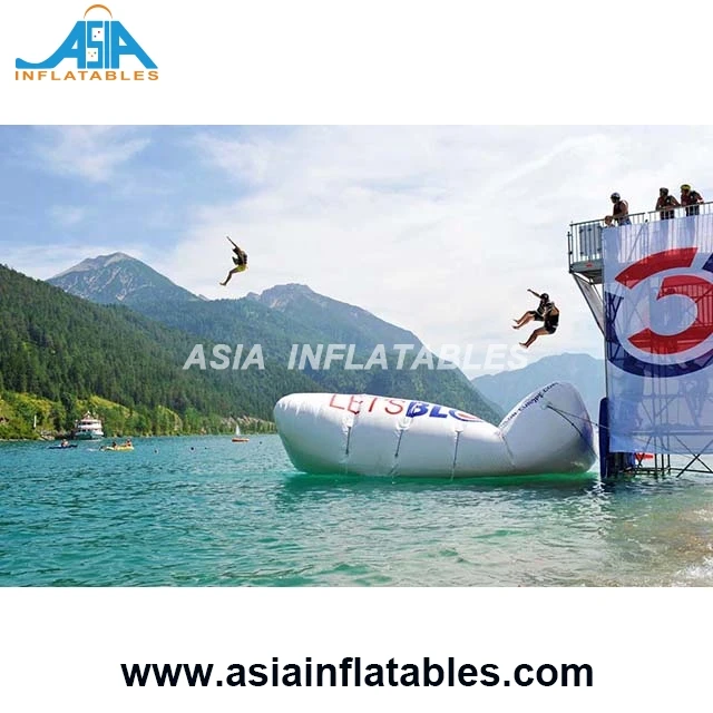 インフレータブルジャンピングピローウォーターエアバッグ