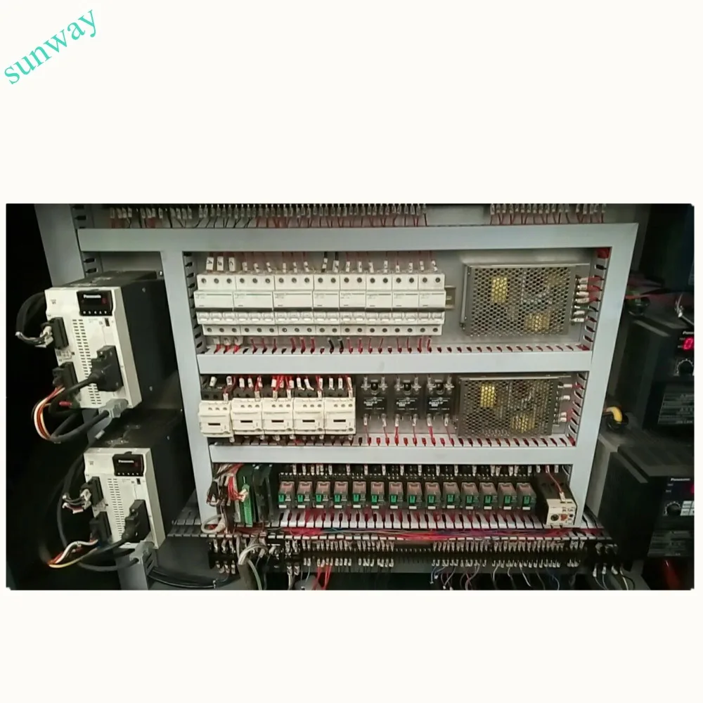 
Косметическая машина для производства мягких пластиковых трубок 