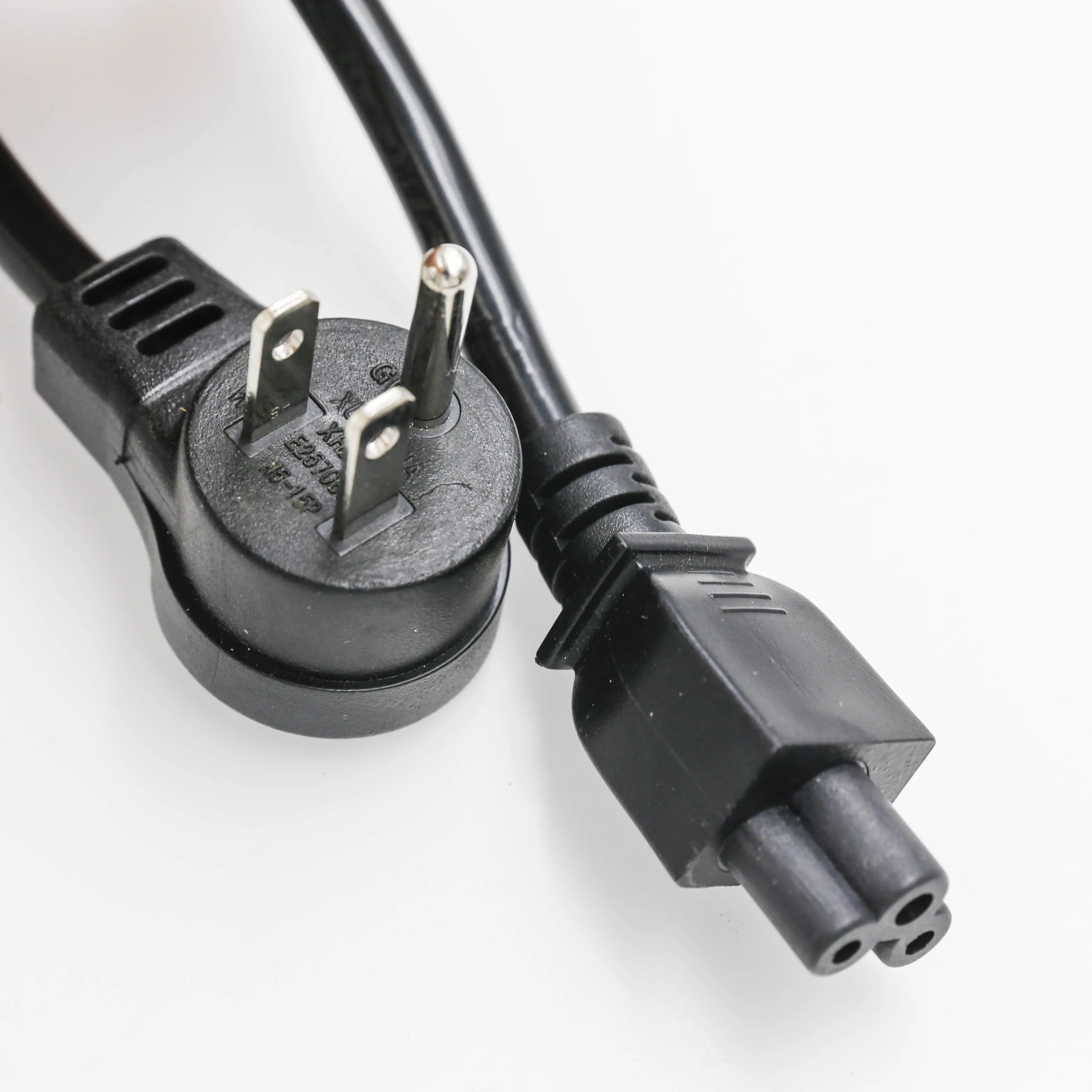 Z-lock Dual Locking C14 to C13 Power Cord - 15A/250V, 14/3 SJT