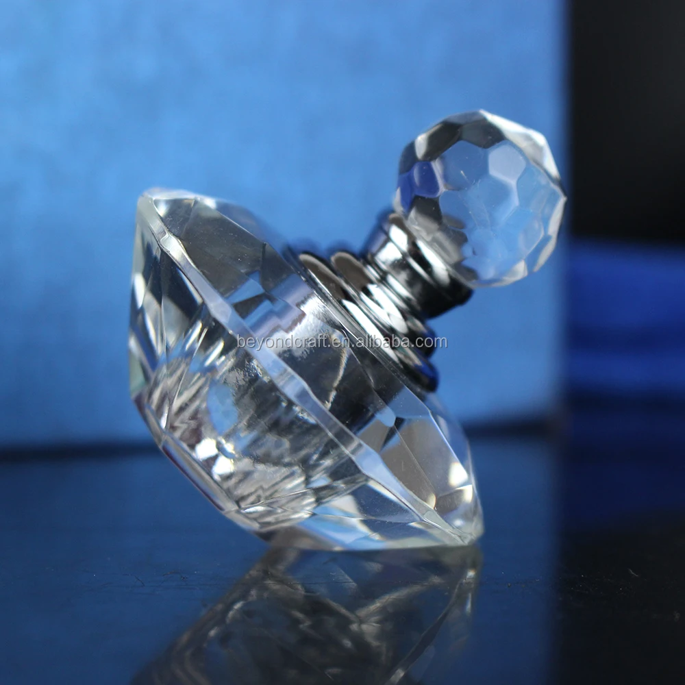 Best Gift Exquisite MIni Clear Diamond Shaped Crystal Perfume Bottle for  Olive Oil Bottle