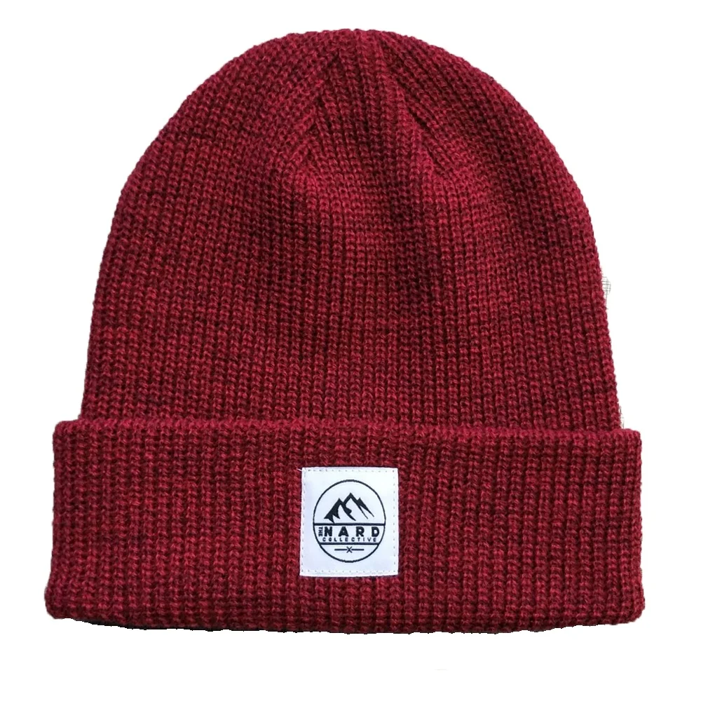 High Quality Custom Your Own Logo Winter Beanie Hats Knitted Beanie With a Woven Label