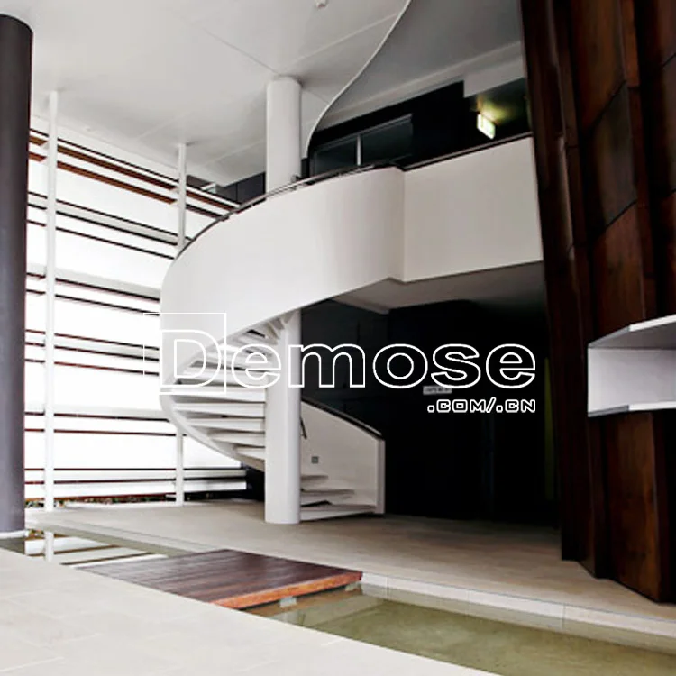 Modern Design Single Stringer Cast Iron Spiral Staircase with Durable Rubber Stair Treads for Villa Application