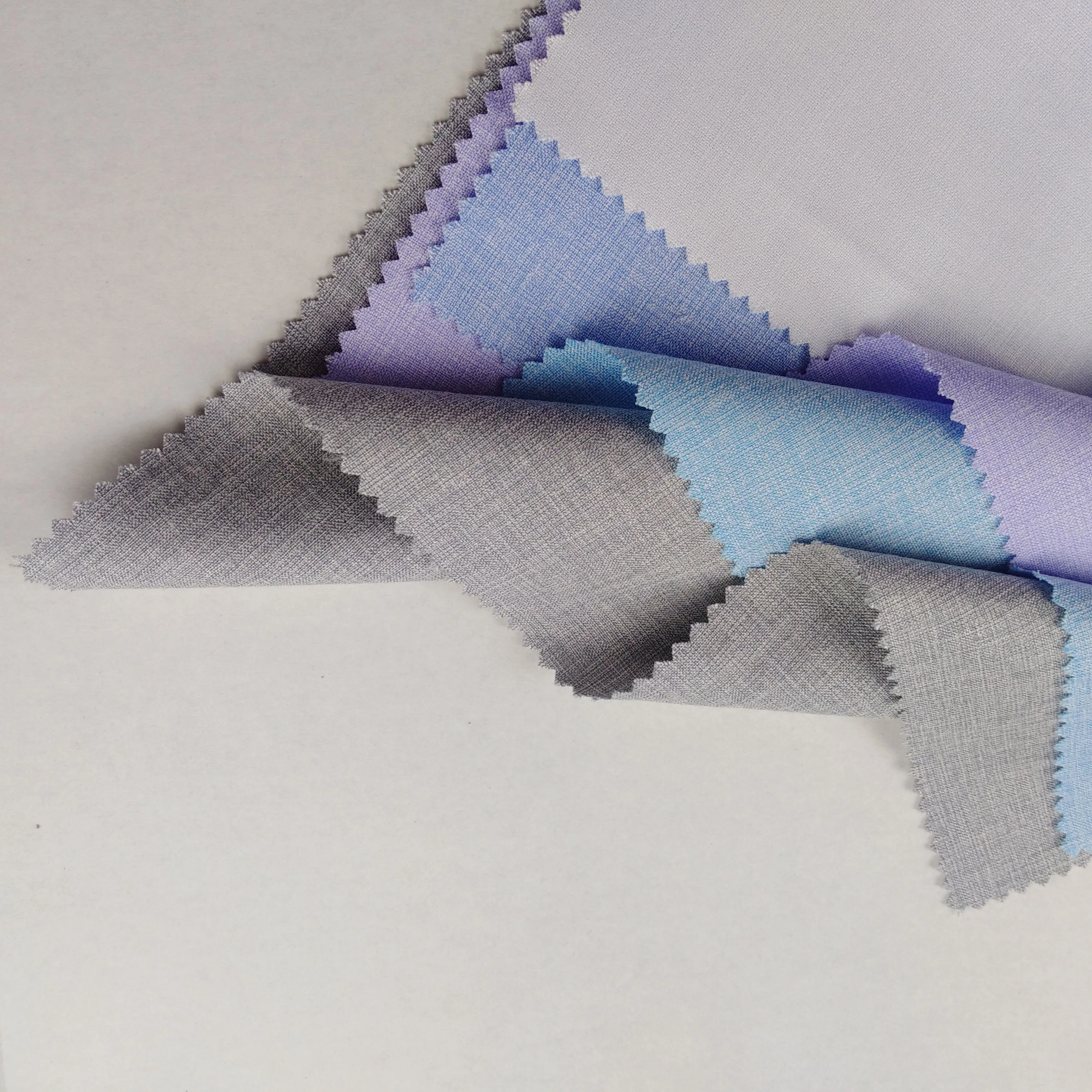 2022 Шанхай пурпурный шелк и полиэтиленовая ткань с 57% искусственным шелком + 43% для