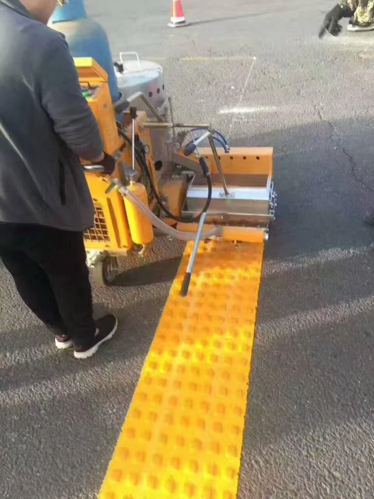 Самоходная машина для дорожной маркировки LXD с выпуклой