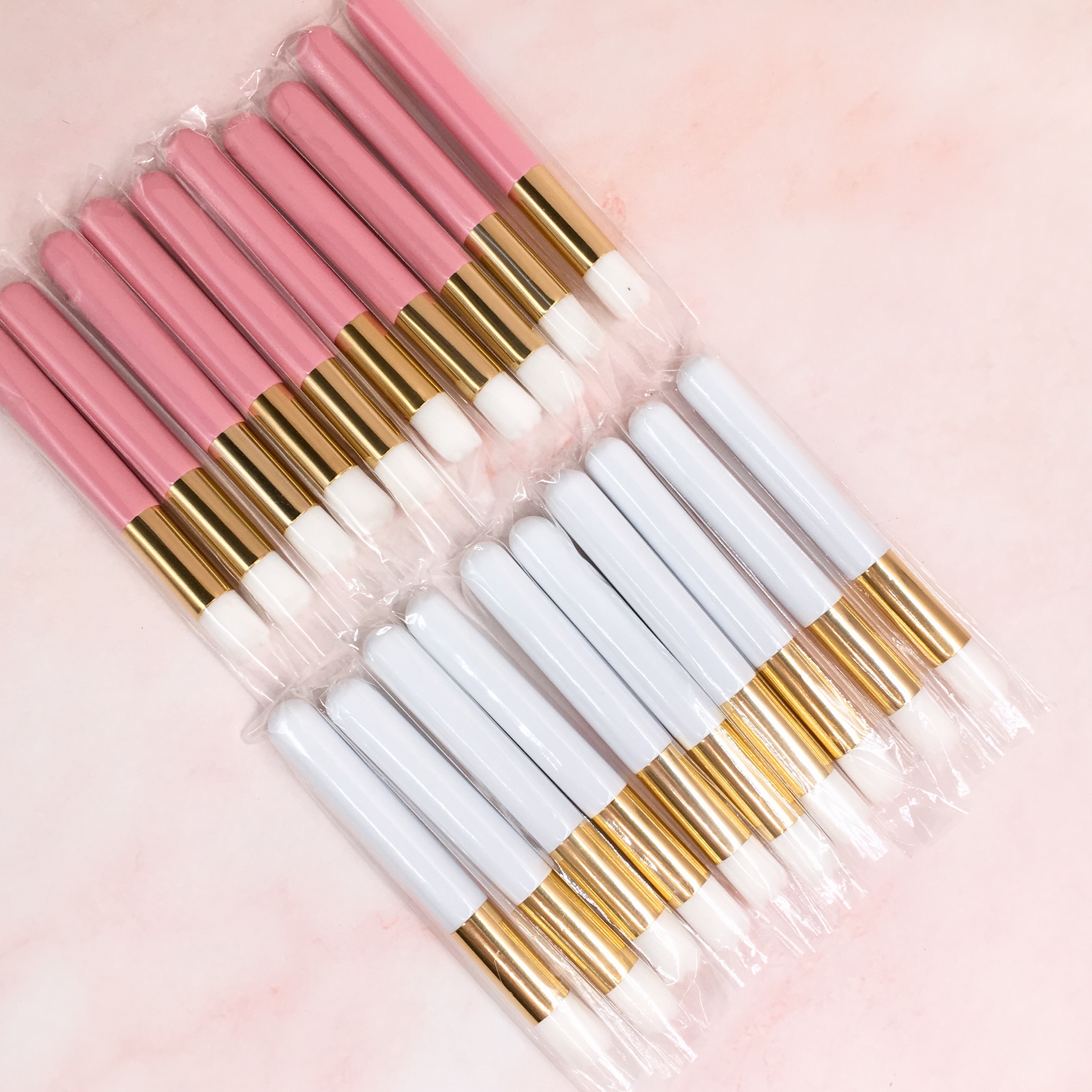 
 Чистящие щетки  