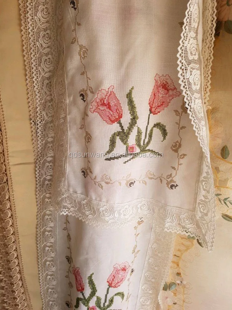 2017 New Design Cross Stitch Embroidered Table Cloth