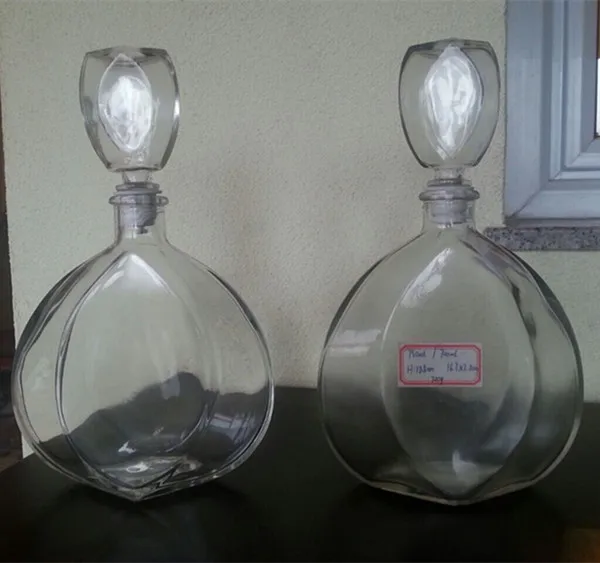750ml High Quality Standard Unique Shape Fancy Cherry Wine Glass Bottle for Liquor Wholesale in Europe
