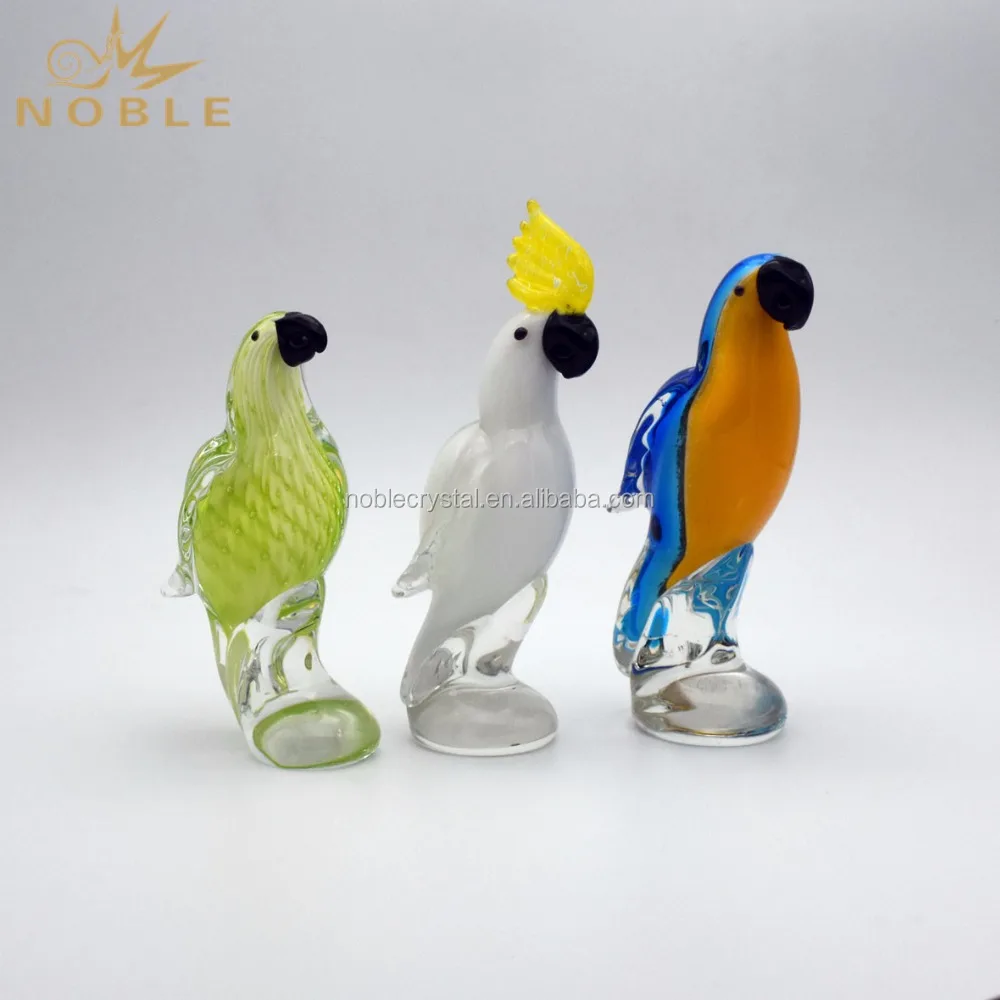 高貴な絶妙なアラアララウナ手吹きオウムガラス置物クラフト
