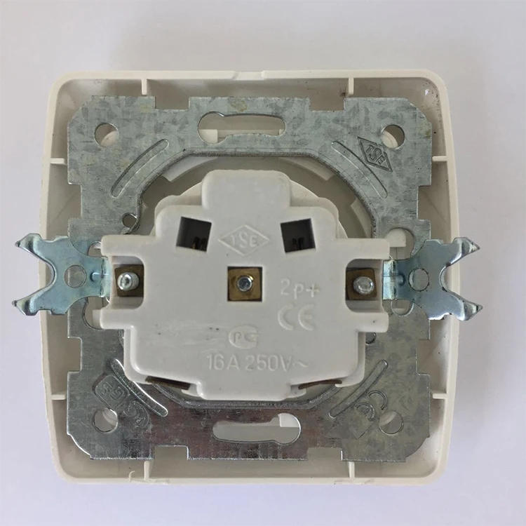 High Quality Long Duration Time 16A Wall Socket European Standard 220V Wall Socket