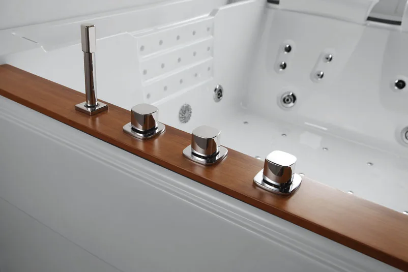 Home Appliances Free Standing Bathtub for 3 Peoples whirlpool U2603