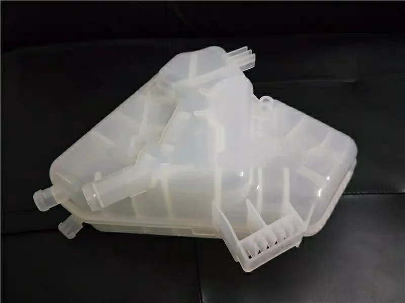 8V218K218AB Original Car Coolant Radiator Tank Expansion Tank With Cap and Pipe Hose