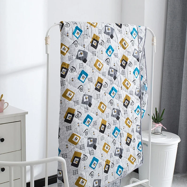 Super Suave Impreso Solo Pin Sonic Bebe Edredon Plaid Patchwork Microfibra Colcha Costura Perfecta Con Tuberias Color De Partido Buy Colcha De Bebe Colcha De Edredon Juegos De Cama De Patchwork A Cuadros Product On Alibaba Com