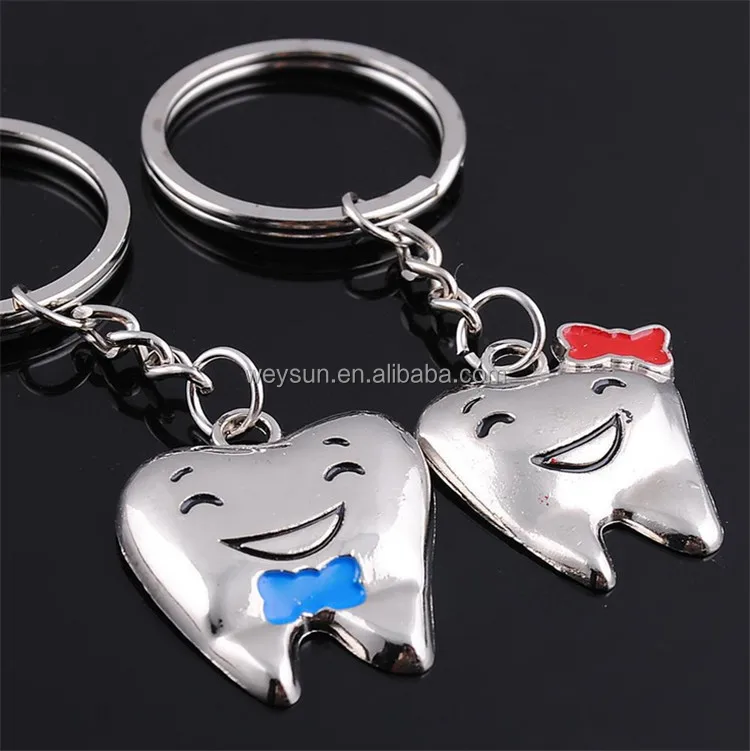 Fashion Smile Tooth Couple Keychains Pendant Car Alloy Keyring Lovely Present 