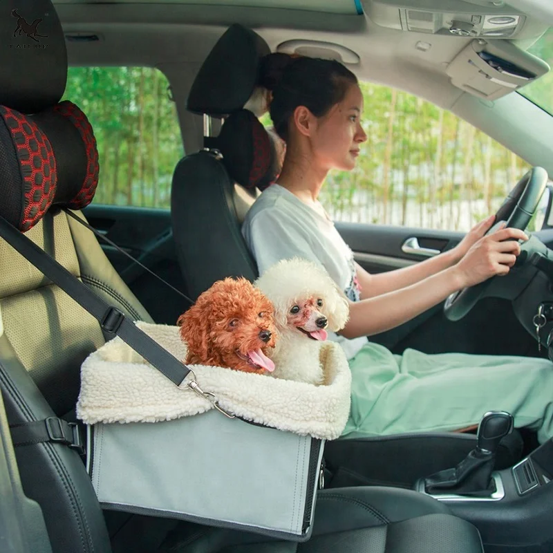 Portable Collapsible Lookout Pet Booster Car Seat Classic Style with Zipper Closure Polyester Material Featuring Printed Pattern