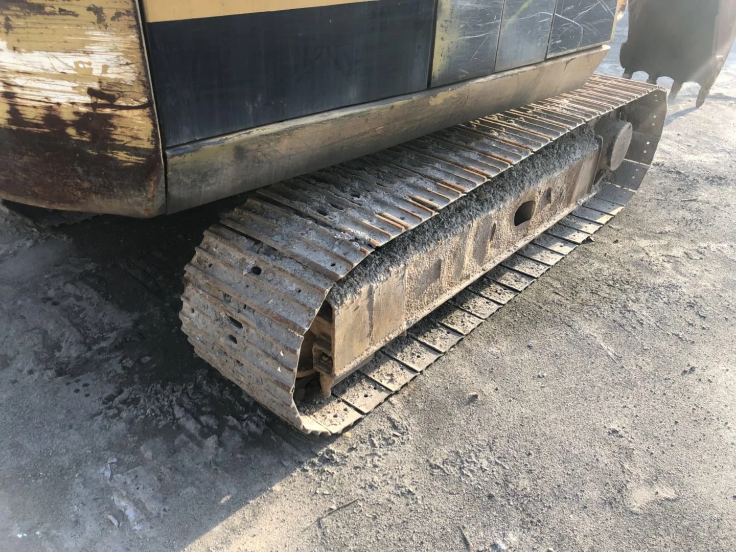 CAT EXCAVATOR USED E70B for SALE in SHANGHAI CHINA