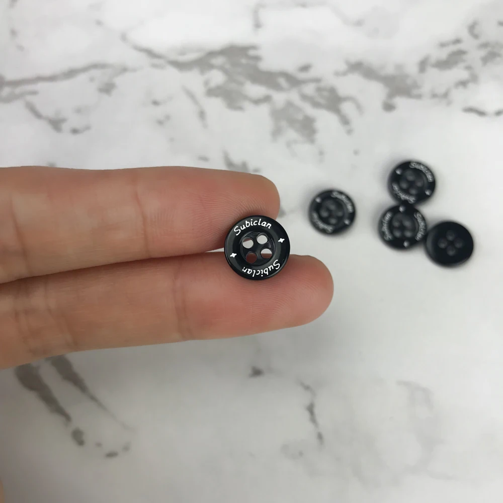 
 Модные смолы 2 отверстие женская одежда на пуговицах  