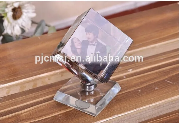 Elegant Rotating Cube Crystal Photo Frame New