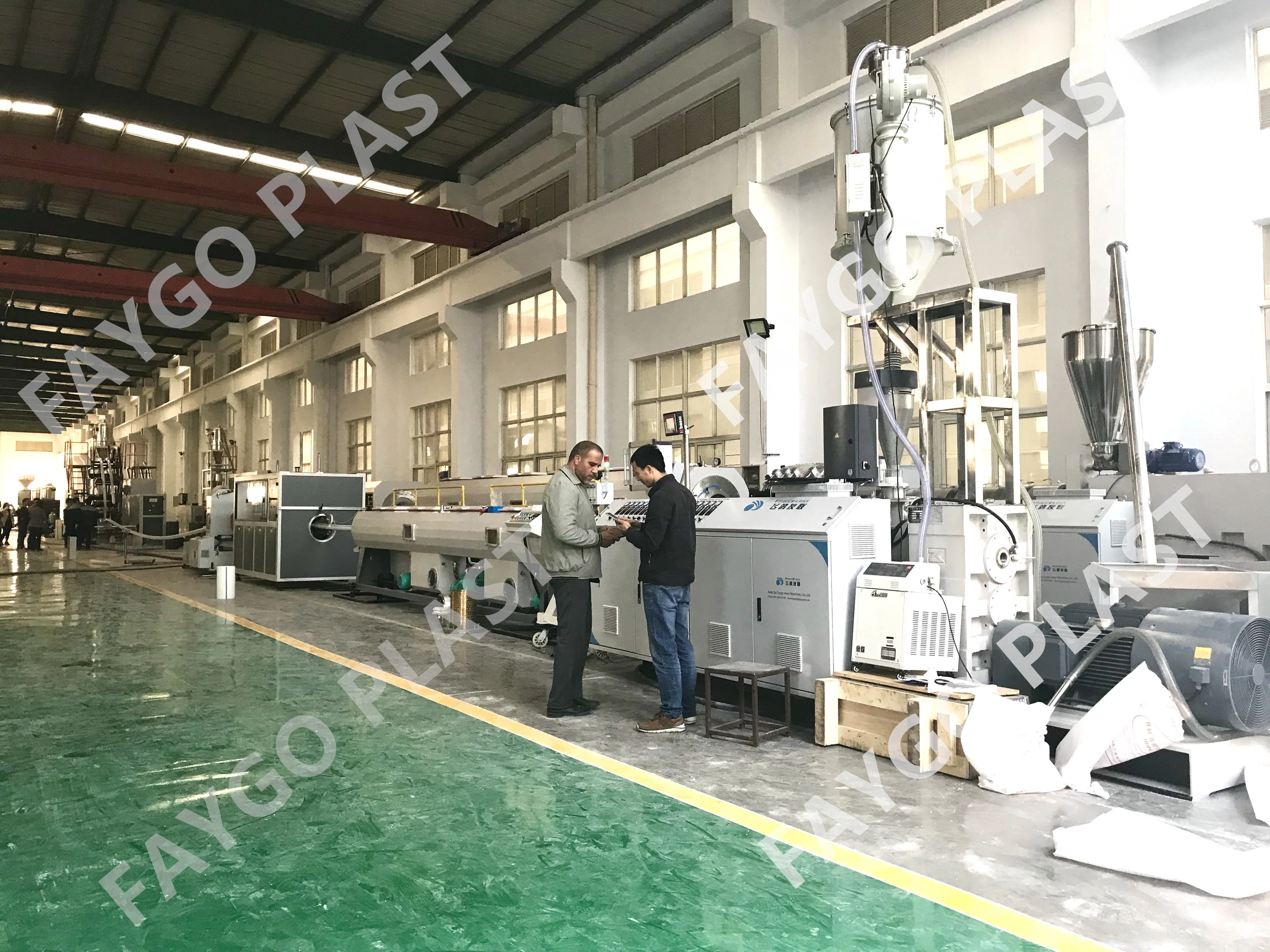 PP PE PVC pipe making machine price/Plastic flexible pipe extruder production line