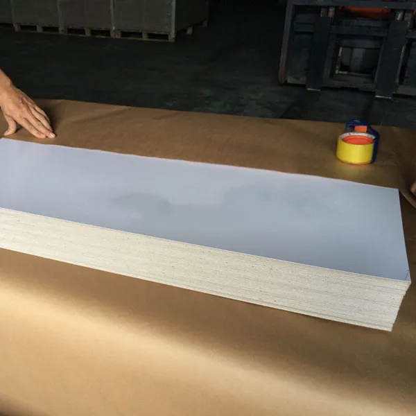 
Четырехколонная гидравлическая машина для резки рулонов бумаги на лист 