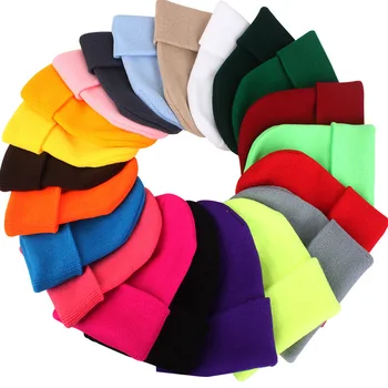 High Quality Winter Plain Dyed Custom Beanie Hat 100% Acrylic Warm Knitted Beanie Custom Logo