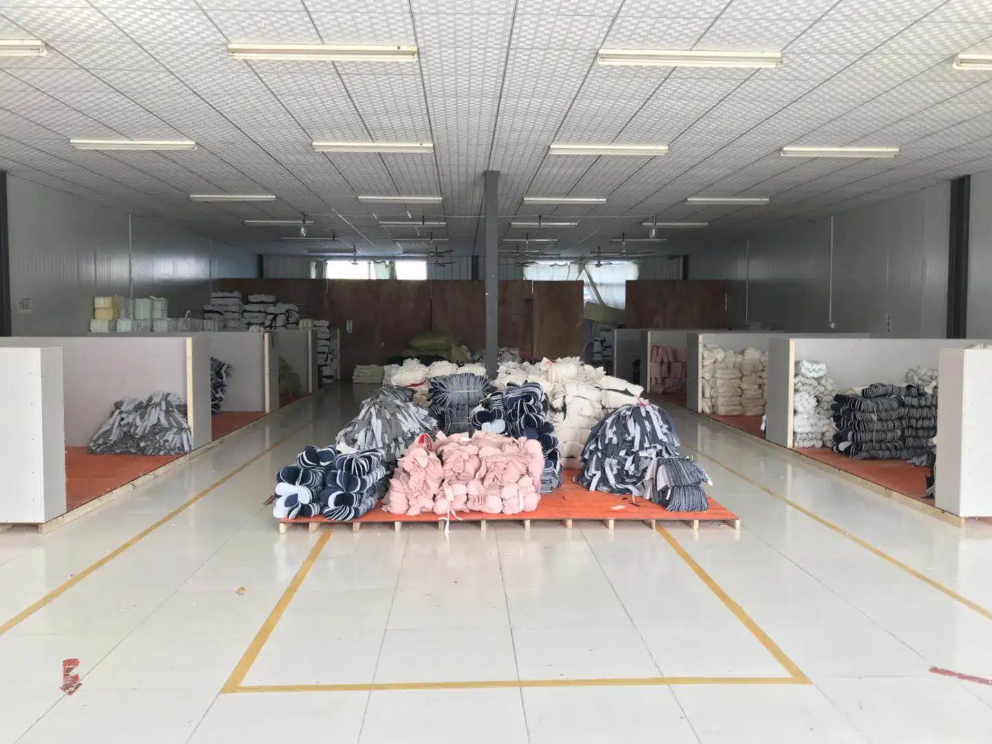 Yangzhou Majorline Shoes Products Co., Ltd.