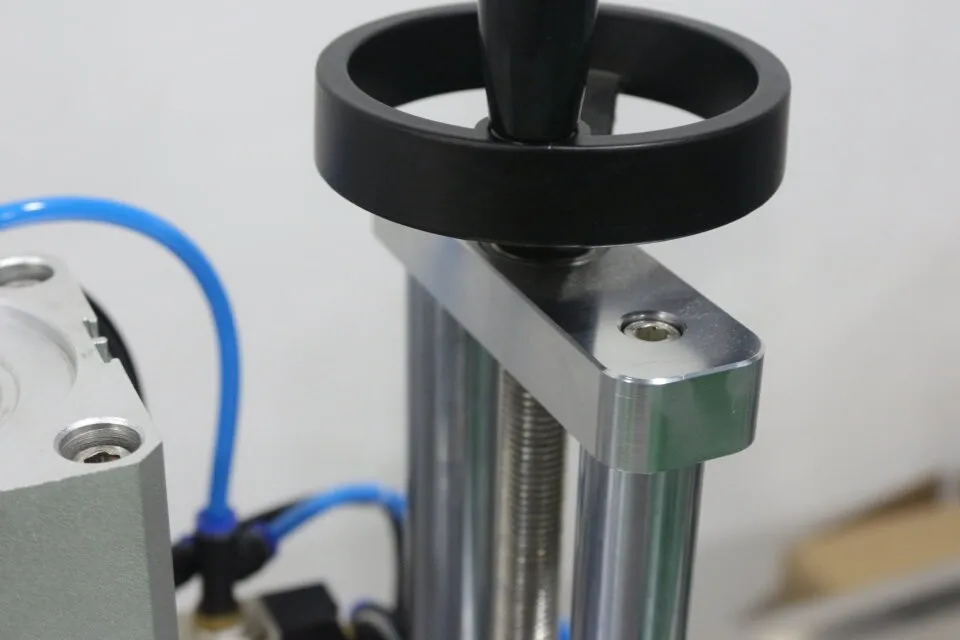 YXJ Semi Automatic Perfume Bottle Crimping Machine