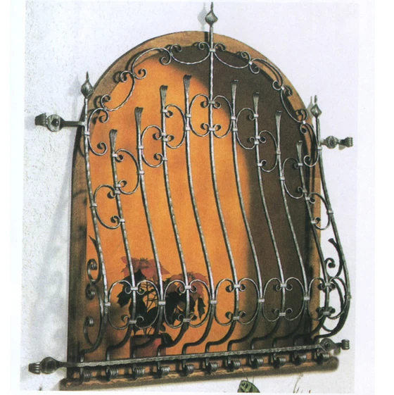 Fer Forgé Fenêtre De Grange En Style Ancien - Décor Rustique Et