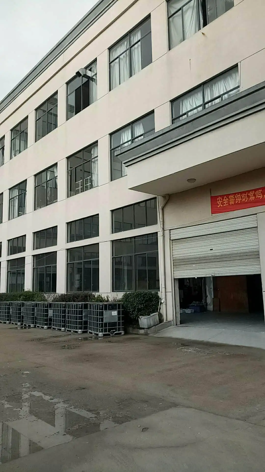 Yiwu Lang Cai Jewelry Co., Ltd.