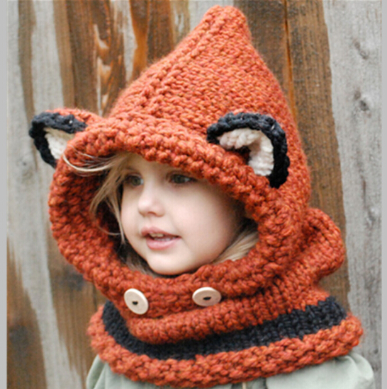 
Детская зимняя шапка с шарфом ручной работы 
