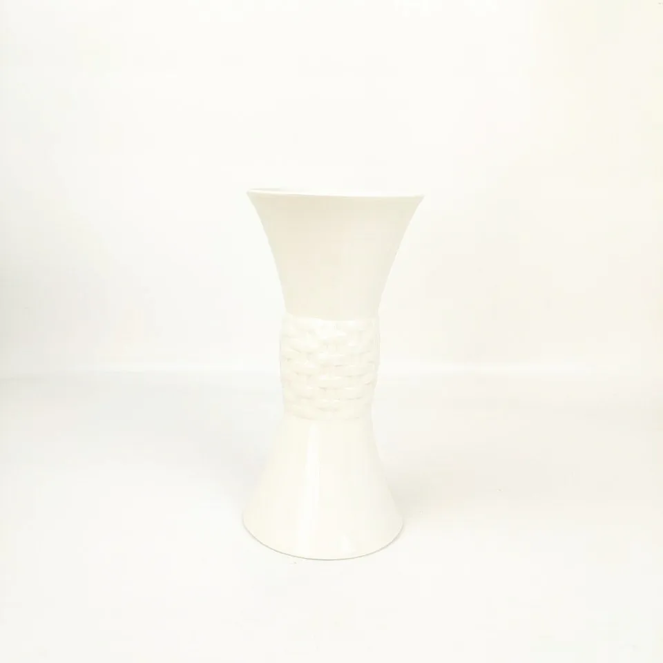 Stile Europeo Bianco Satinato Finitura In Ceramica Di Terracotta