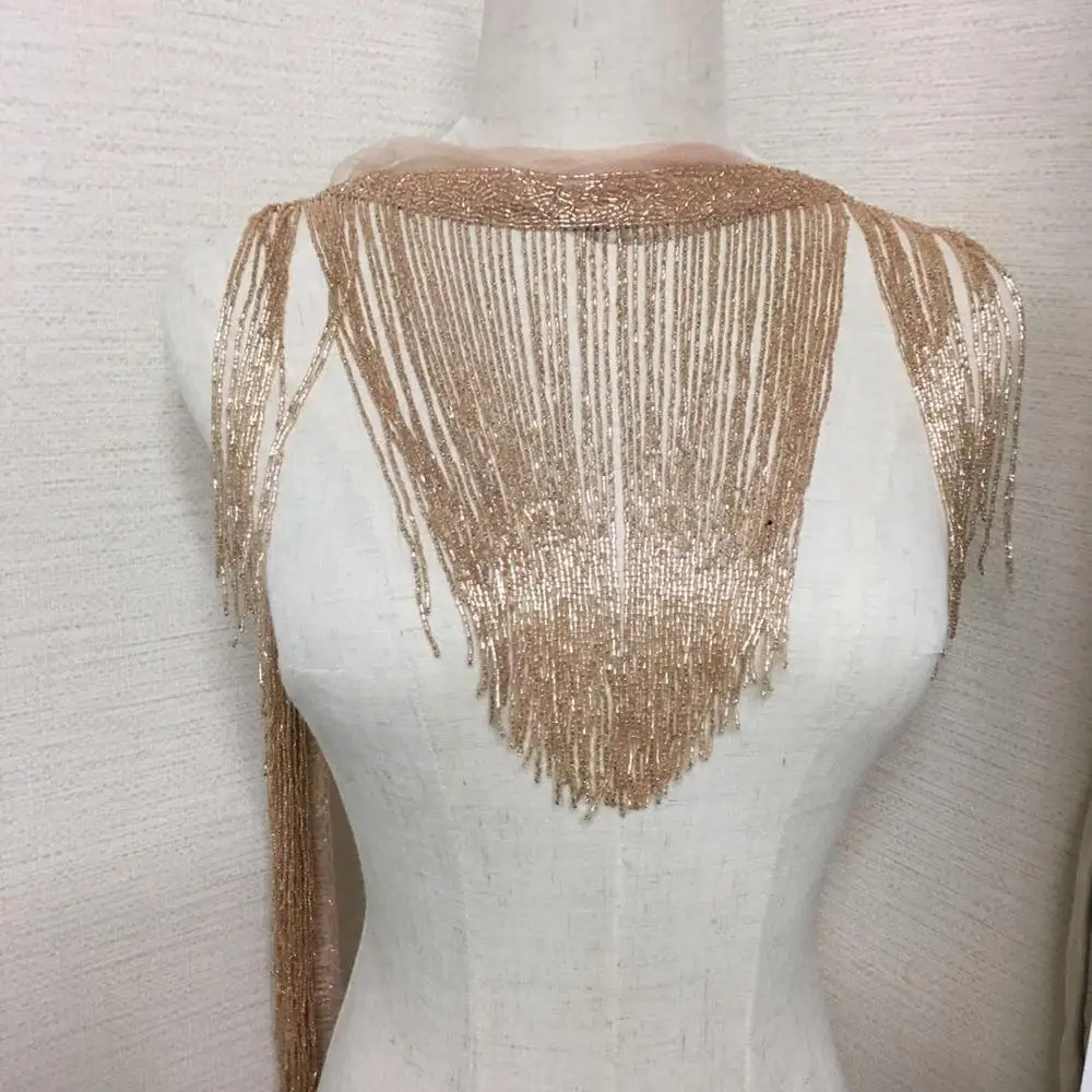 Роскошная стеклянная бахрома по ногам золотистая окантовка с серебряной