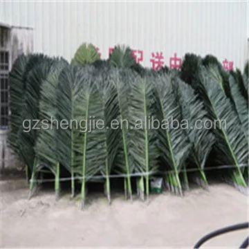 
 Искусственные листья кокосовой пальмы, крыша, дешевые искусственные листья и ветки пальмы  