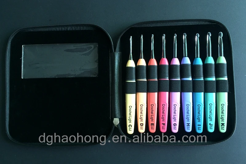 Crochet Hook Set with Light Colorful Lite Crochet Hook - China