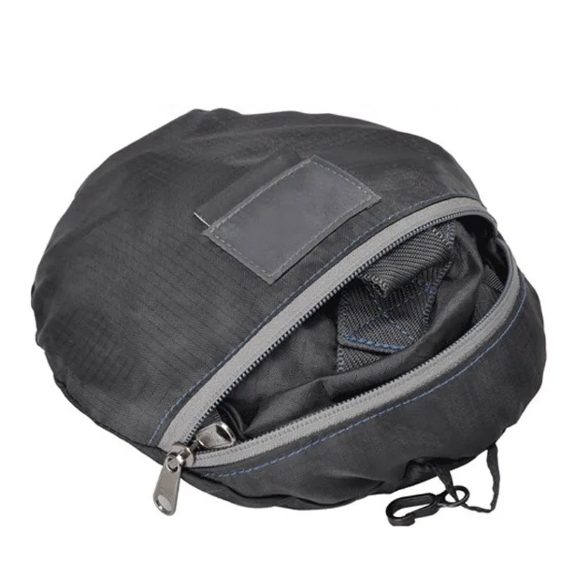 Geometric Vector Round Large Capacity Foldable Duffel Bag for