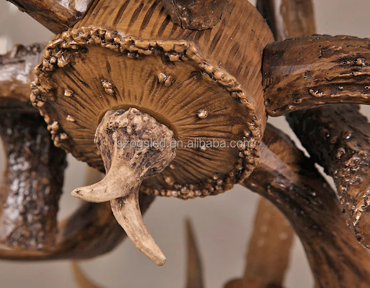 Античная декоративная люстра в виде оленя