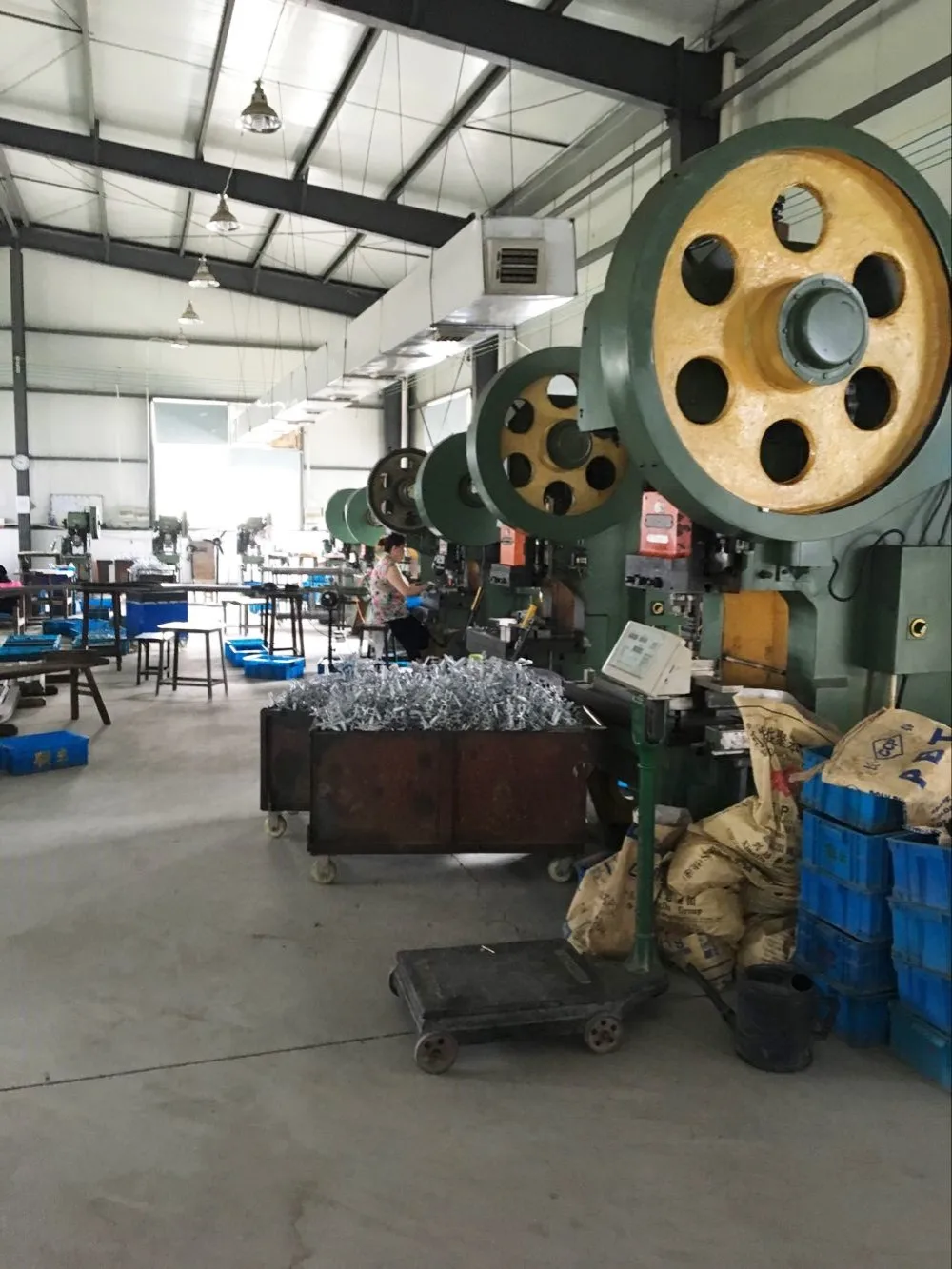 
Стальные детали, Литые части, фурнитура для ворот, ворот, дешевые ворота для забора, филиппинские ворота и заборы, железные петли для ворот 