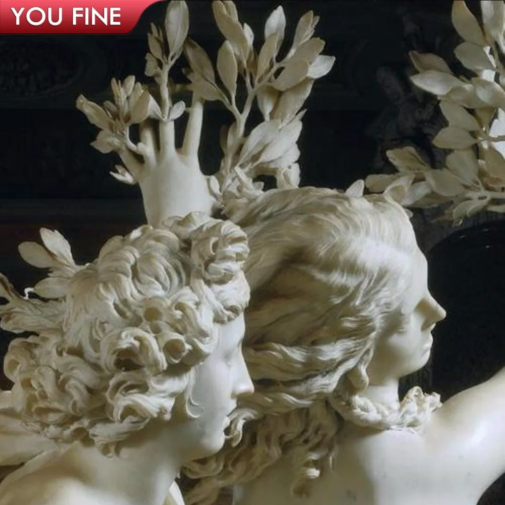 ベルニーニの等身大の庭の石ギリシャの彫刻アポロとダフネの大理石の像